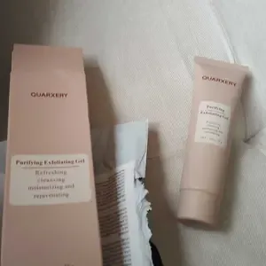 Embalagem e tubo do gel esfoliante QUARXERY